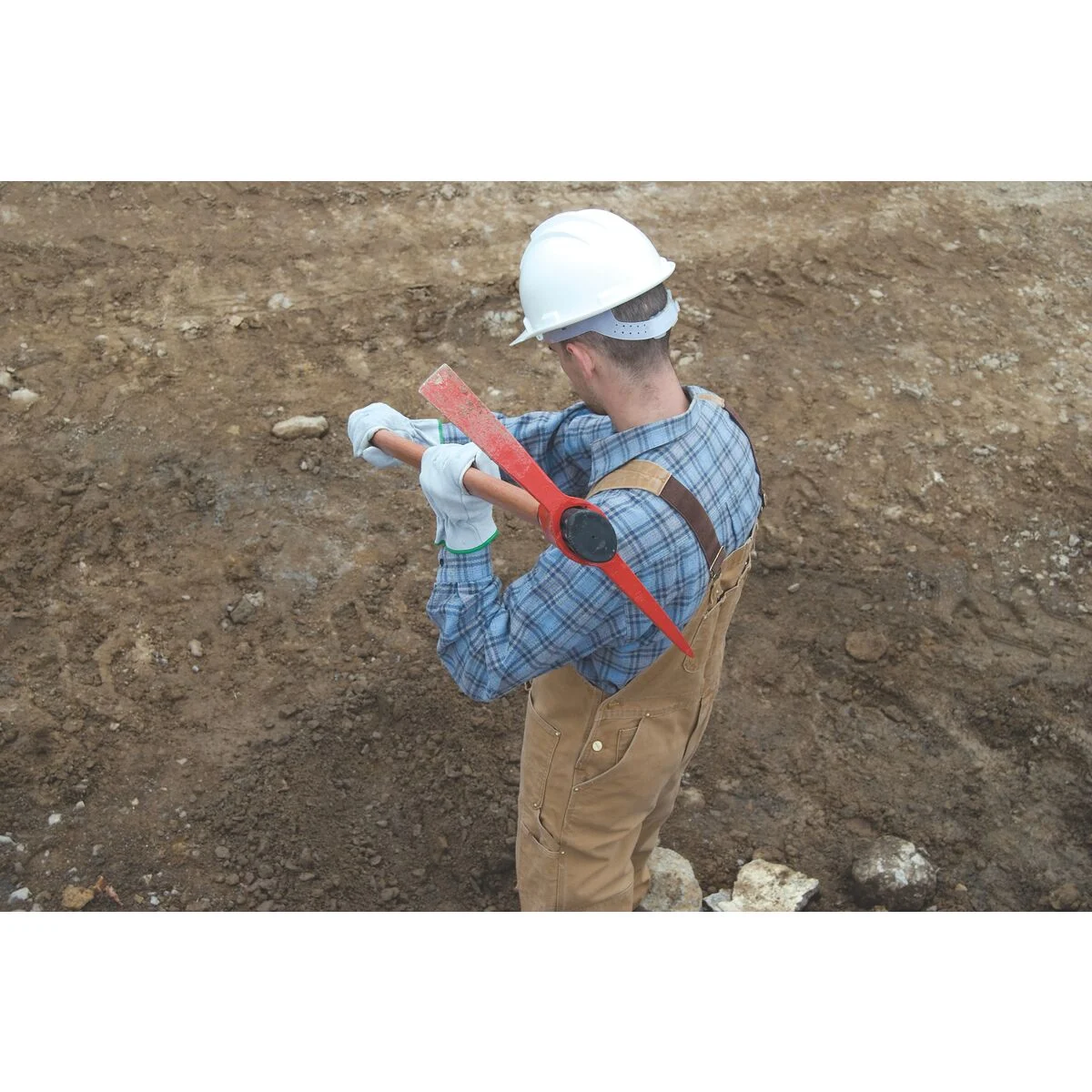 Pioche en acier avec manche bois 90 cm – Réf. 77300553 - Tramontina